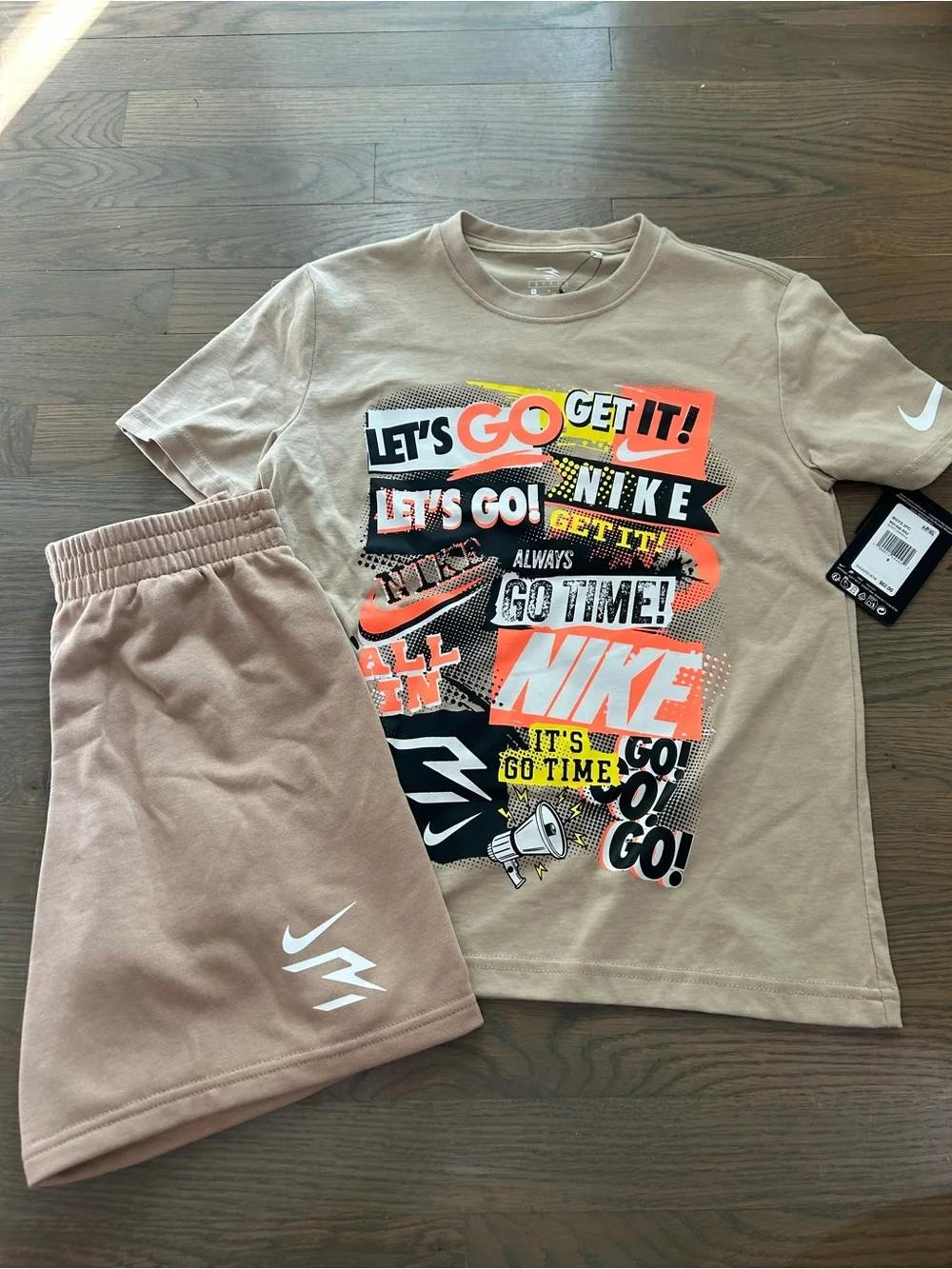 NWT Nike Boys Set size 8